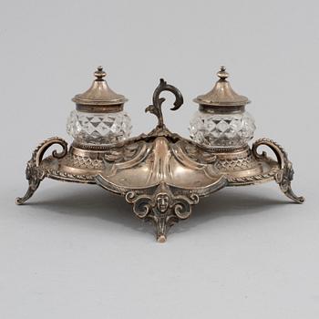 BORDSSURTOUT, glas samt silver, sent 1800-tal.