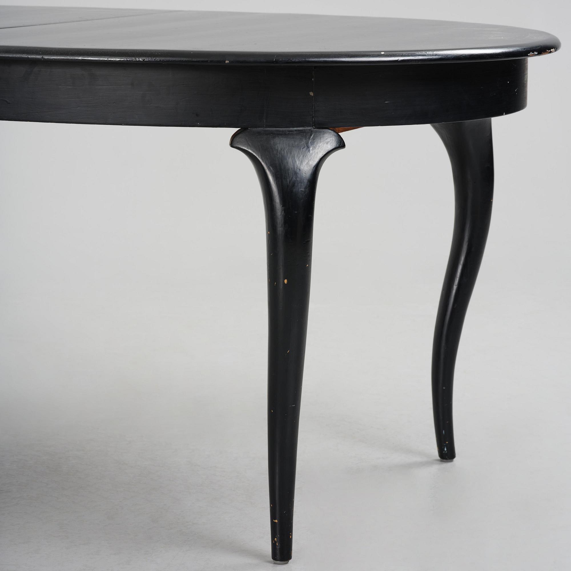 Uno Åhrén, a Swedish Grace dining table, 1920s.