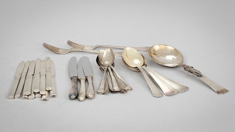 BESTICK, ca 30 delar. Silver, div mästare ca 900gr, 1800/1900-tal.