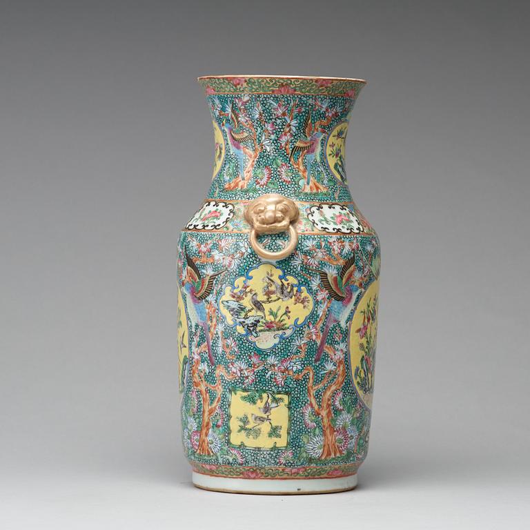 A Canton famille rose vase, Qing dynasty, 19th Century.