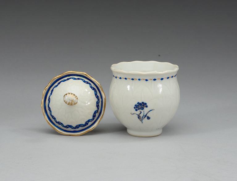 A set of six custard cups with covers, Qing dynasty, Qianlong (1736-95).