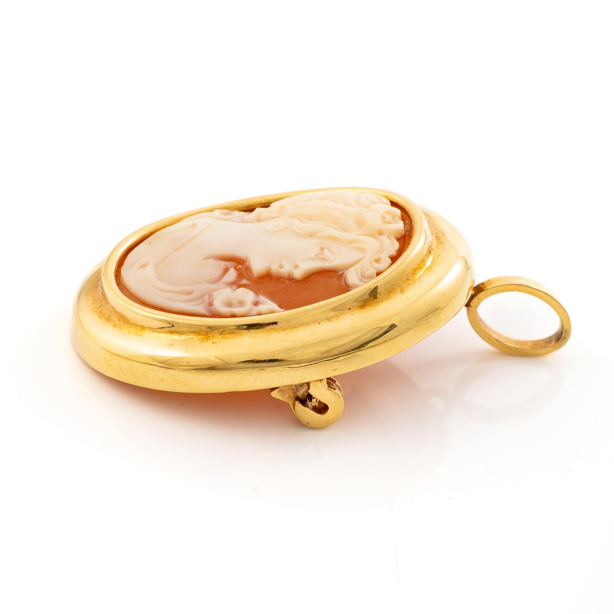 Brooch/pendant, 18K gold and shell cameo.