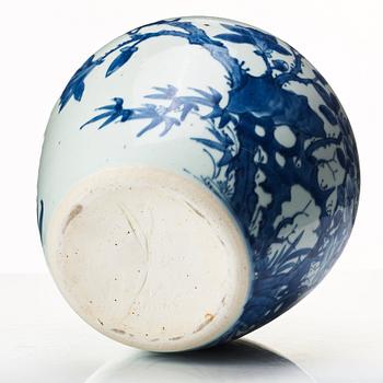 Urna, porslin. Transition, 1600-tal.