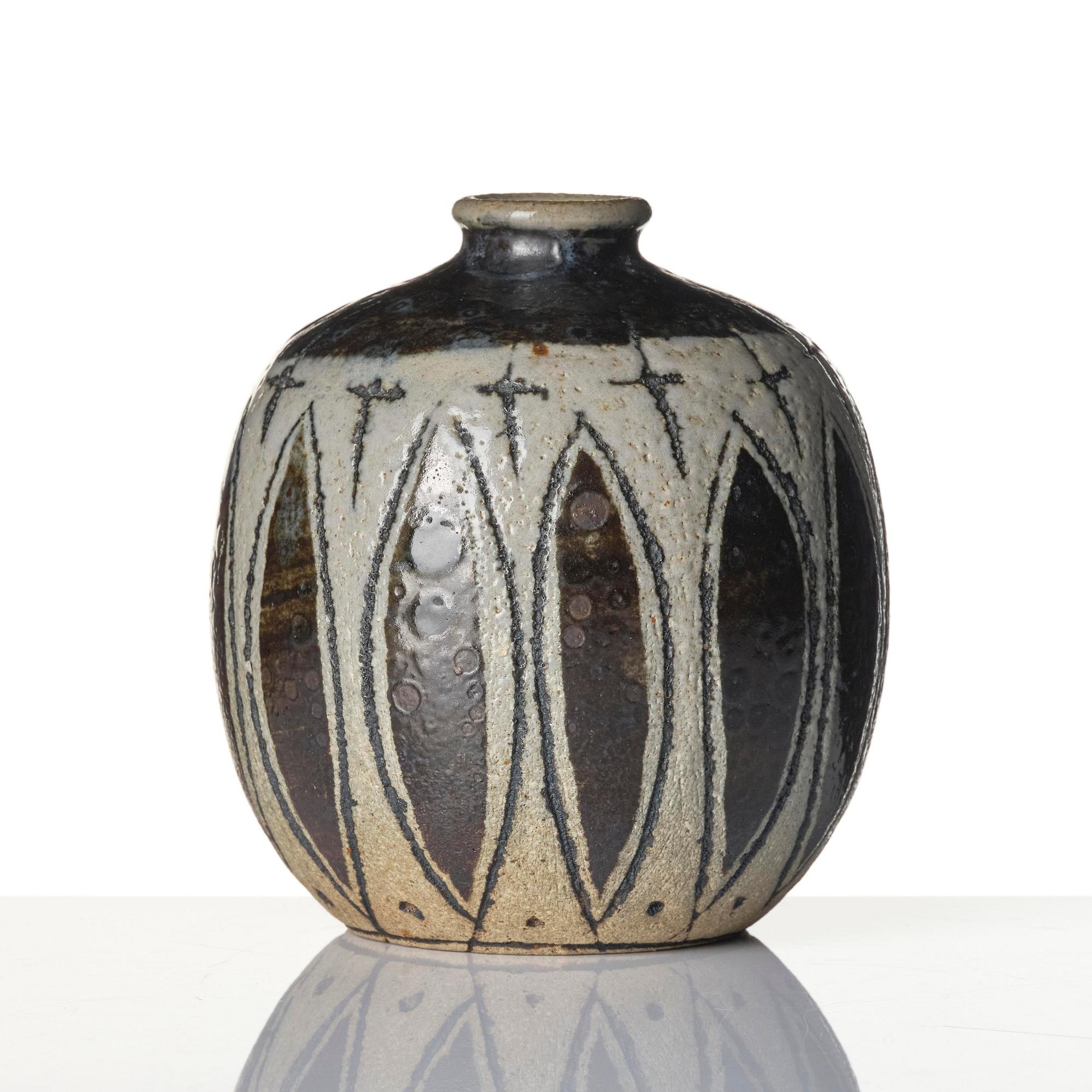 Anders Bruno Liljefors, a stoneware vase, Gustavsbergs Studio 1952.