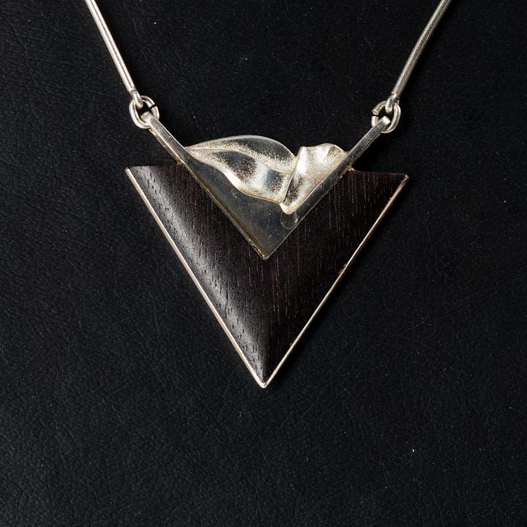 HÄNGSMYCKE, sterling silver, ebenholts, Zoltan Popovits, Lapponia 2008.