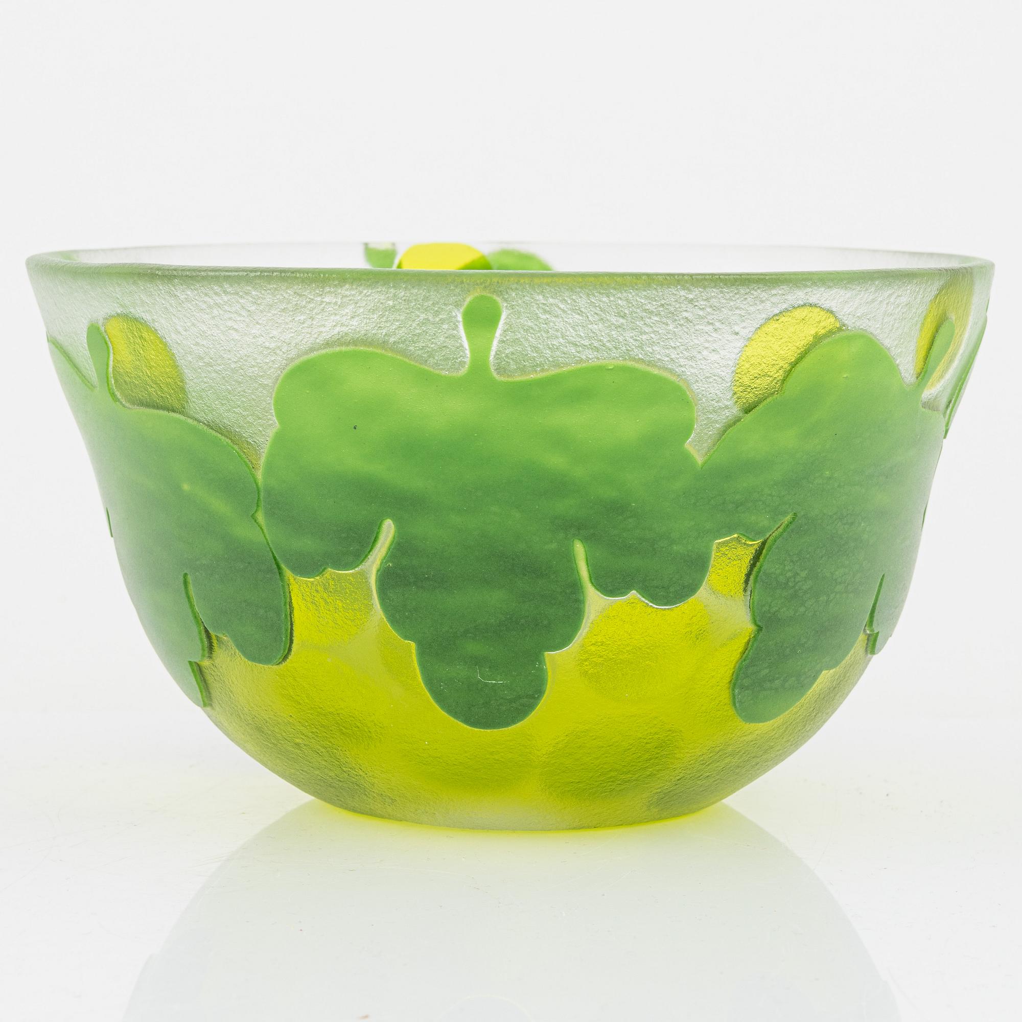 Paul Hoff, a glass bowl, Kosta, Sweden.