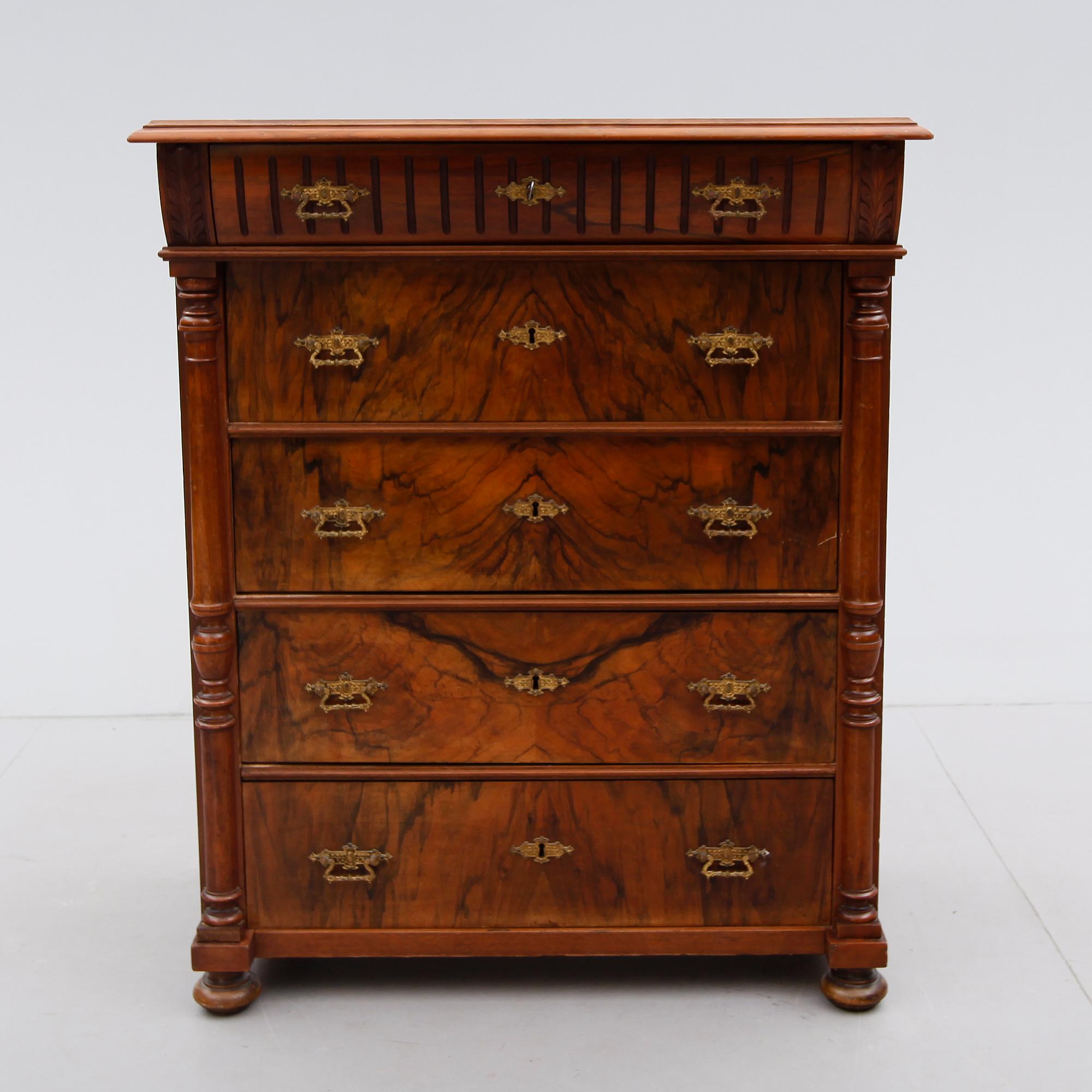 BYRÅ, nyrenässans, 1800-talets andra hälft.