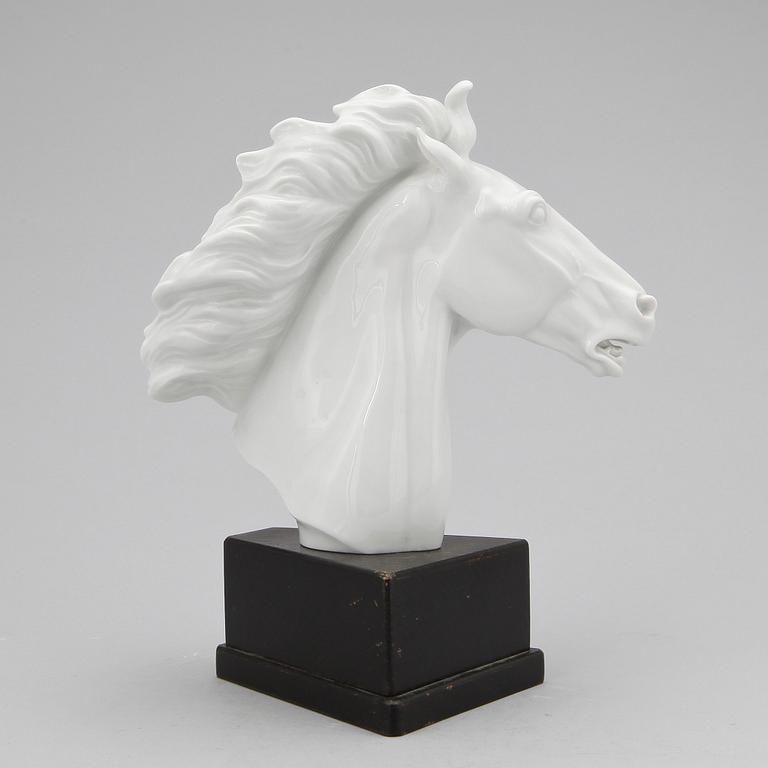 FIGURIN, porslin, Erich Oehme, Meissen 1949.