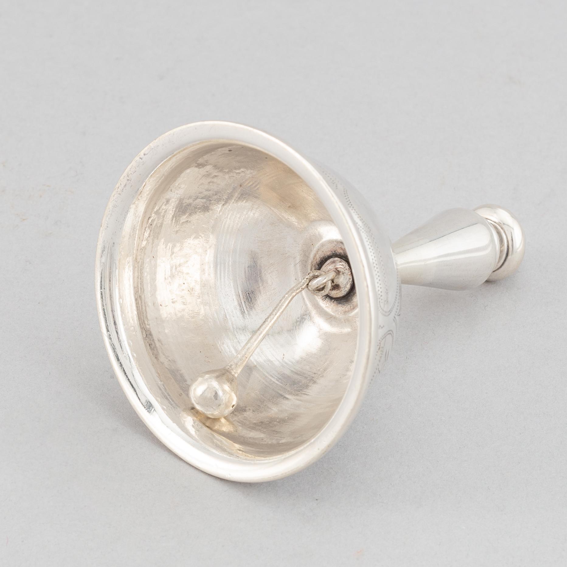 Bordsklocka, silver, Österrike, omkring 1900.