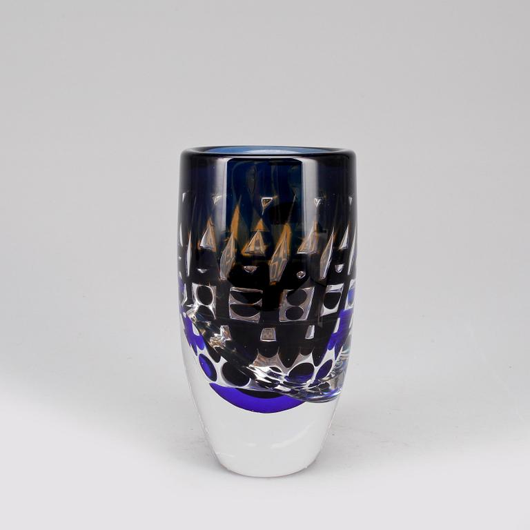 VAS, glas, Ariel, Ingeborg Lundin, Orrefors, 1974.