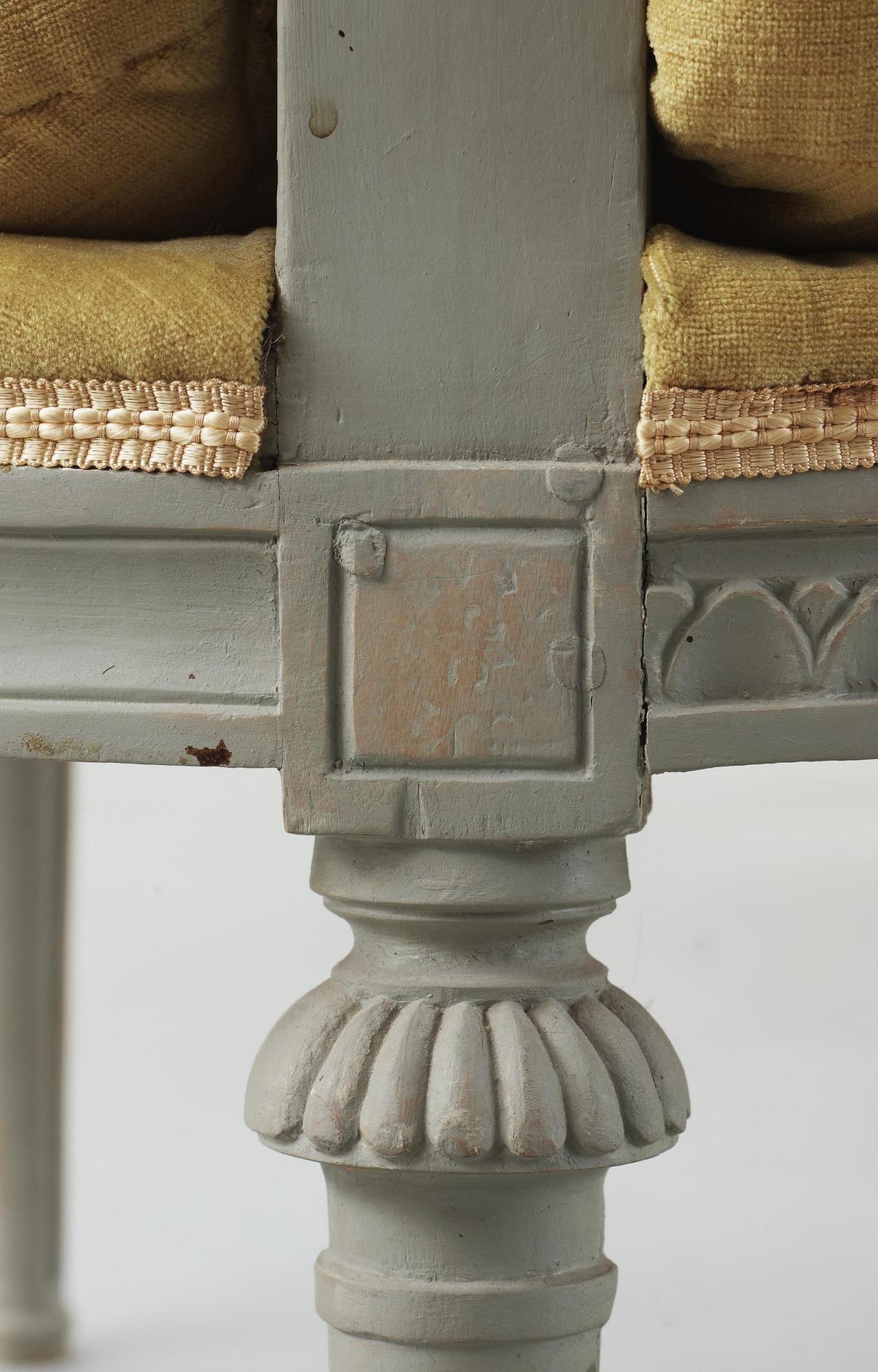 KARMSTOLAR, 2 st, sengustavianska, Joseph Ruste (mästare i Stockholm 1772-1792).