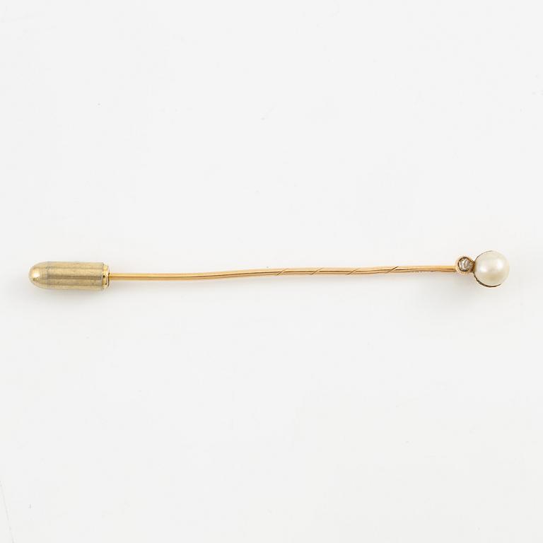 Tie pin, 14K gold, with a half-pearl and a small old-cut diamond, Russia.