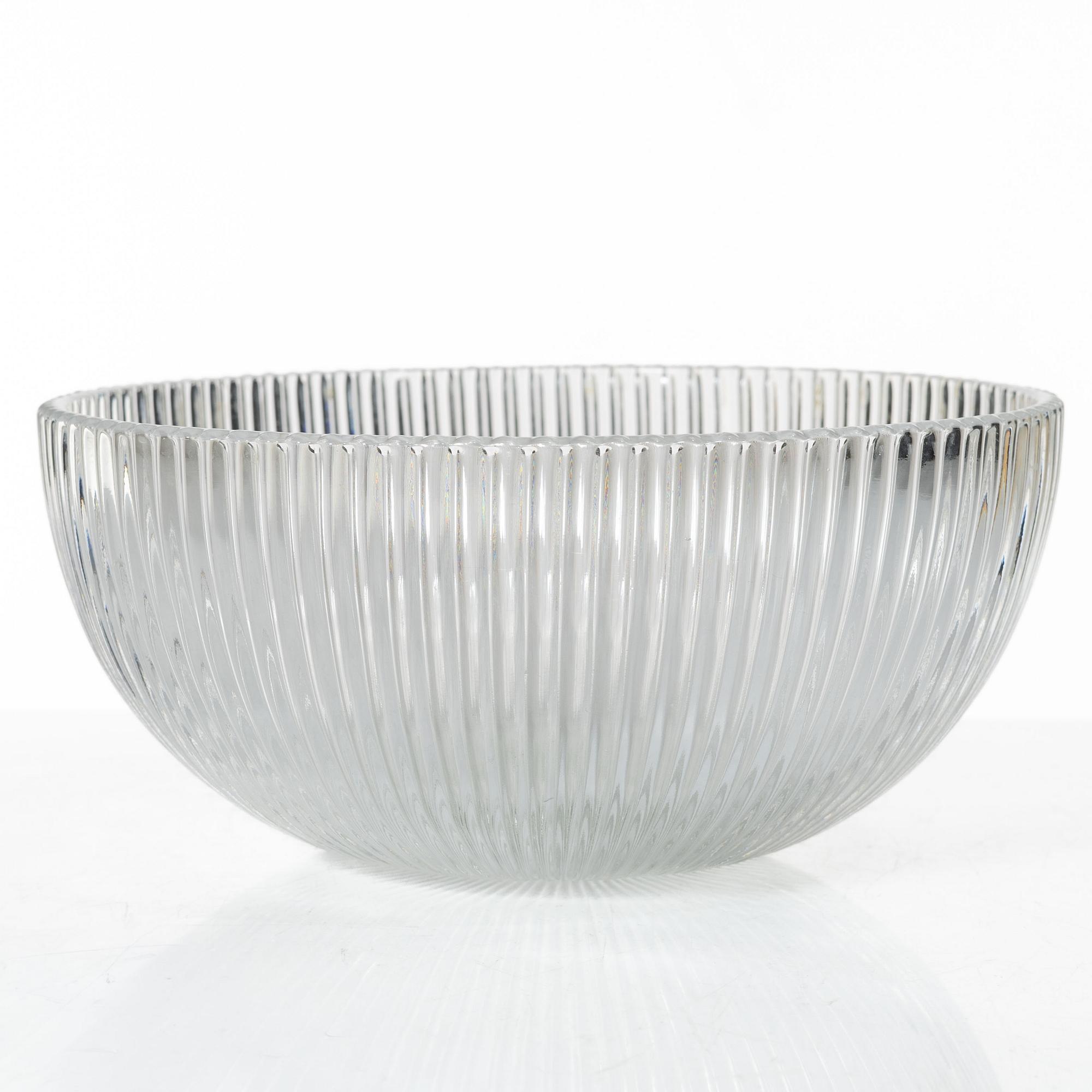 Arthur Percy, a 'Swedish Modern' glass service, "Reffla", Gullaskruf, the model designed in 1952 (110 pieces).