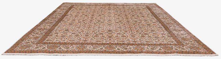 Matta, Kashmir, silkkiä, noin 312 x 425 cm.