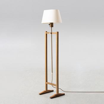 Josef Frank, golvlampa, modell 2548, "Kryckan", Firma Firma Svenskt Tenn.