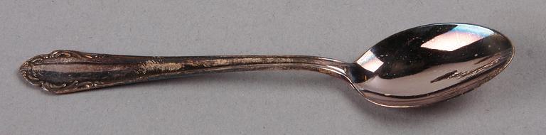 LJUSSTAKAR SAMT DIVERSE BESTICK, silver, bla CG Hallberg, Stockholm 1943.