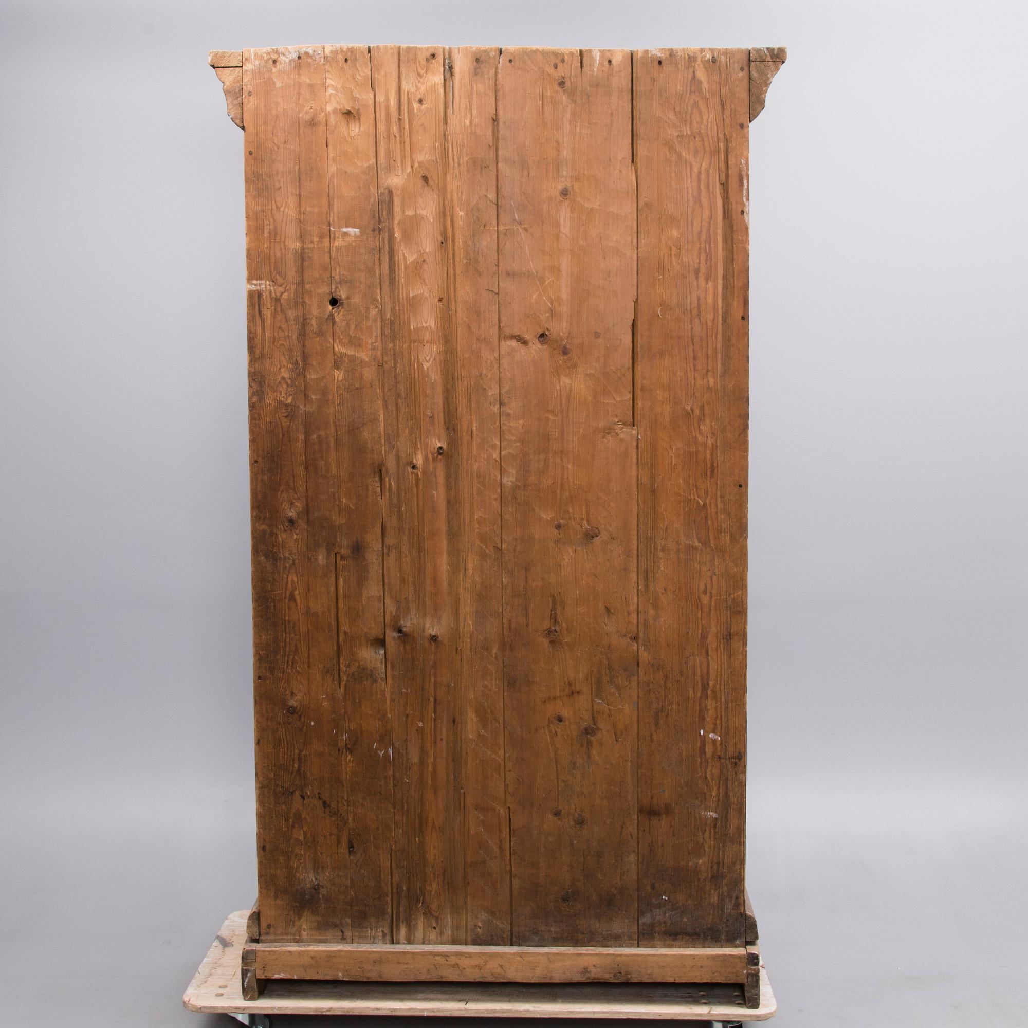 SKÅP, allmoge, bär datering 1833.
