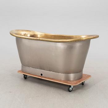 A brass tub from Gamla Mejeriet around 2015.