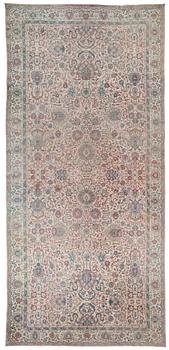 1758. SEMI-ANTIQUE KERMAN. 691 x 318 cm.