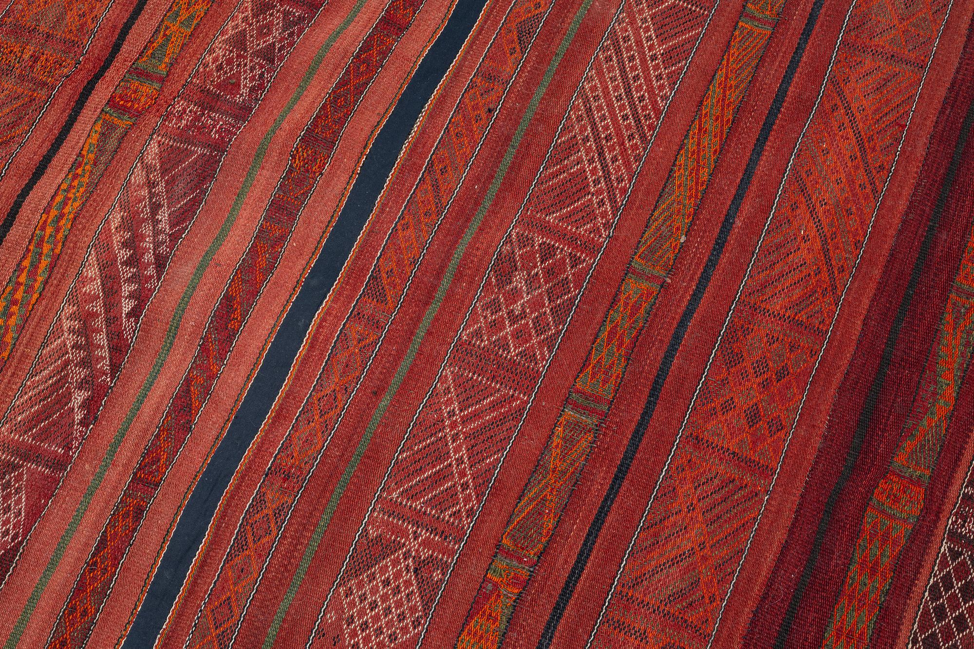 Kelim, approx. 340 x 180 cm.