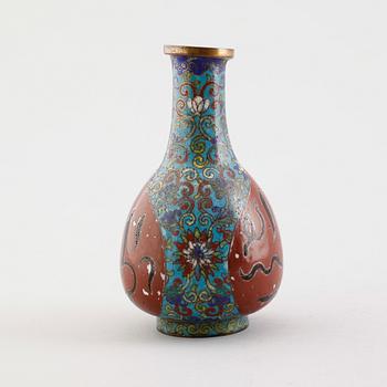 VAS, cloisonné, Kina, 1900-tal.