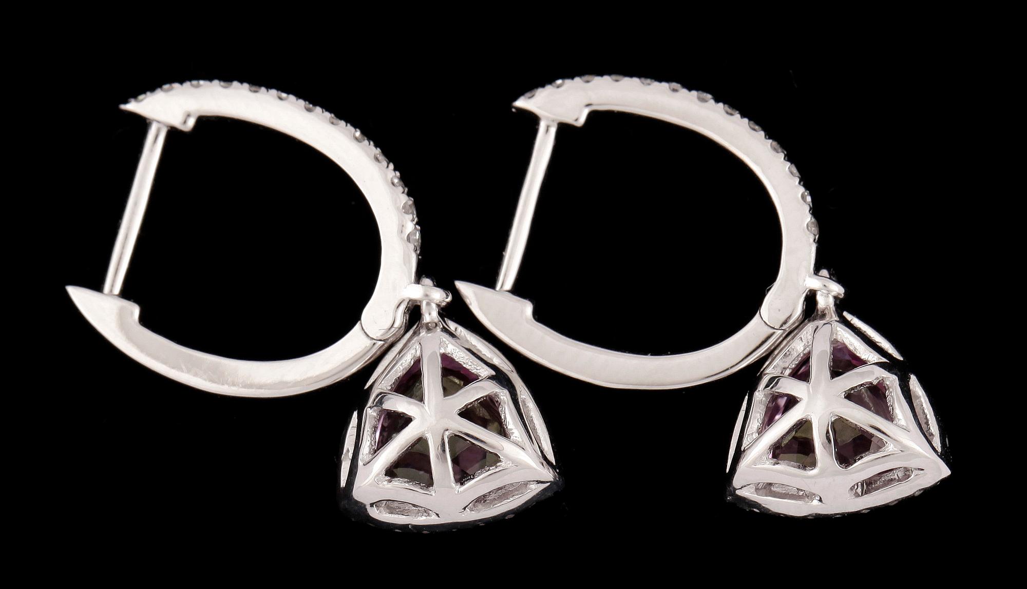 ÖRHÄNGEN, ett par, 14k vitguld med rosa topas och  diamanter. 2000-tal. Vikt 3,5g.