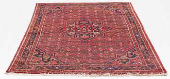 A Hosenabad rug, c. 230 x 160 cm.