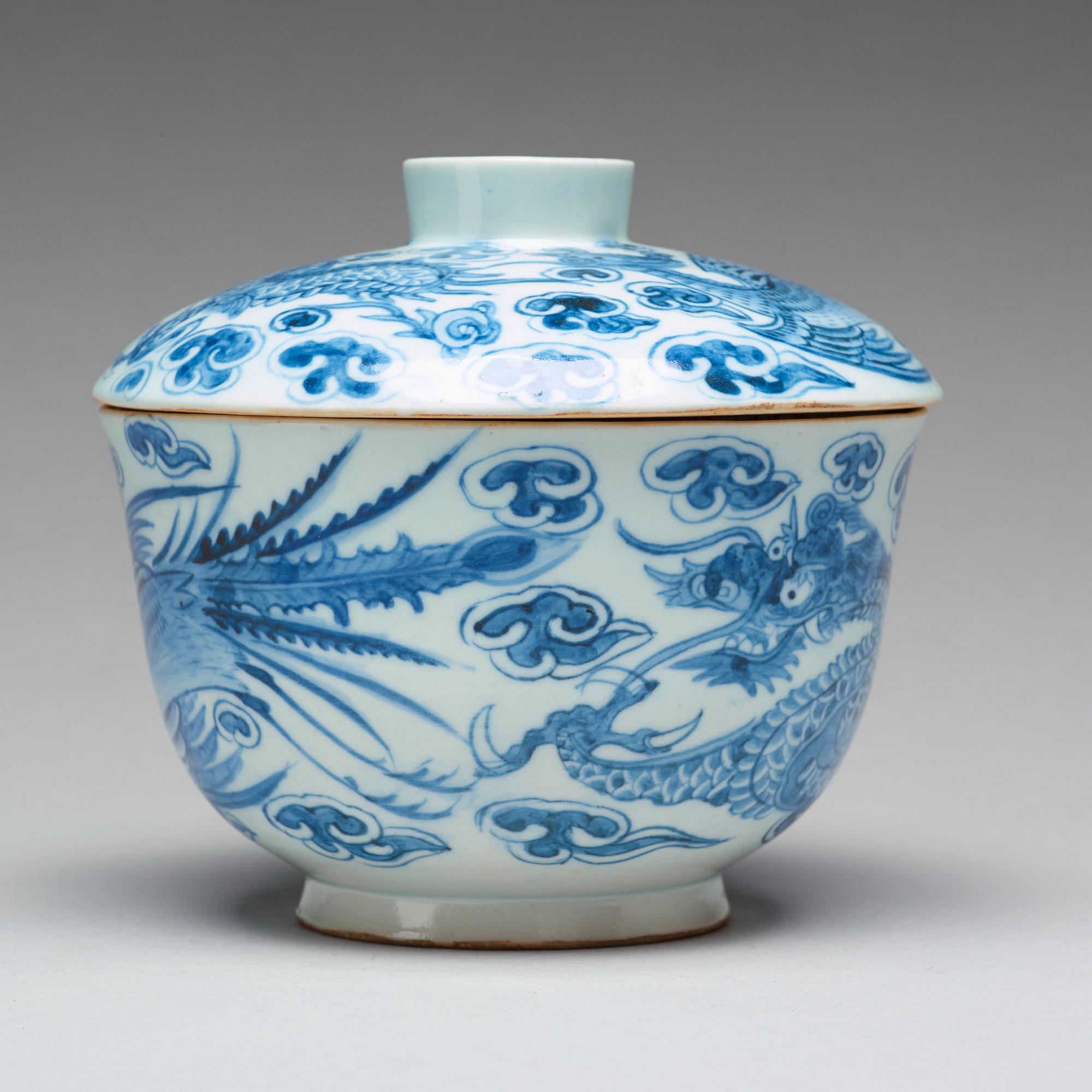SKÅL med LOCK, porslin. Korea, Choson, 1800-tal.