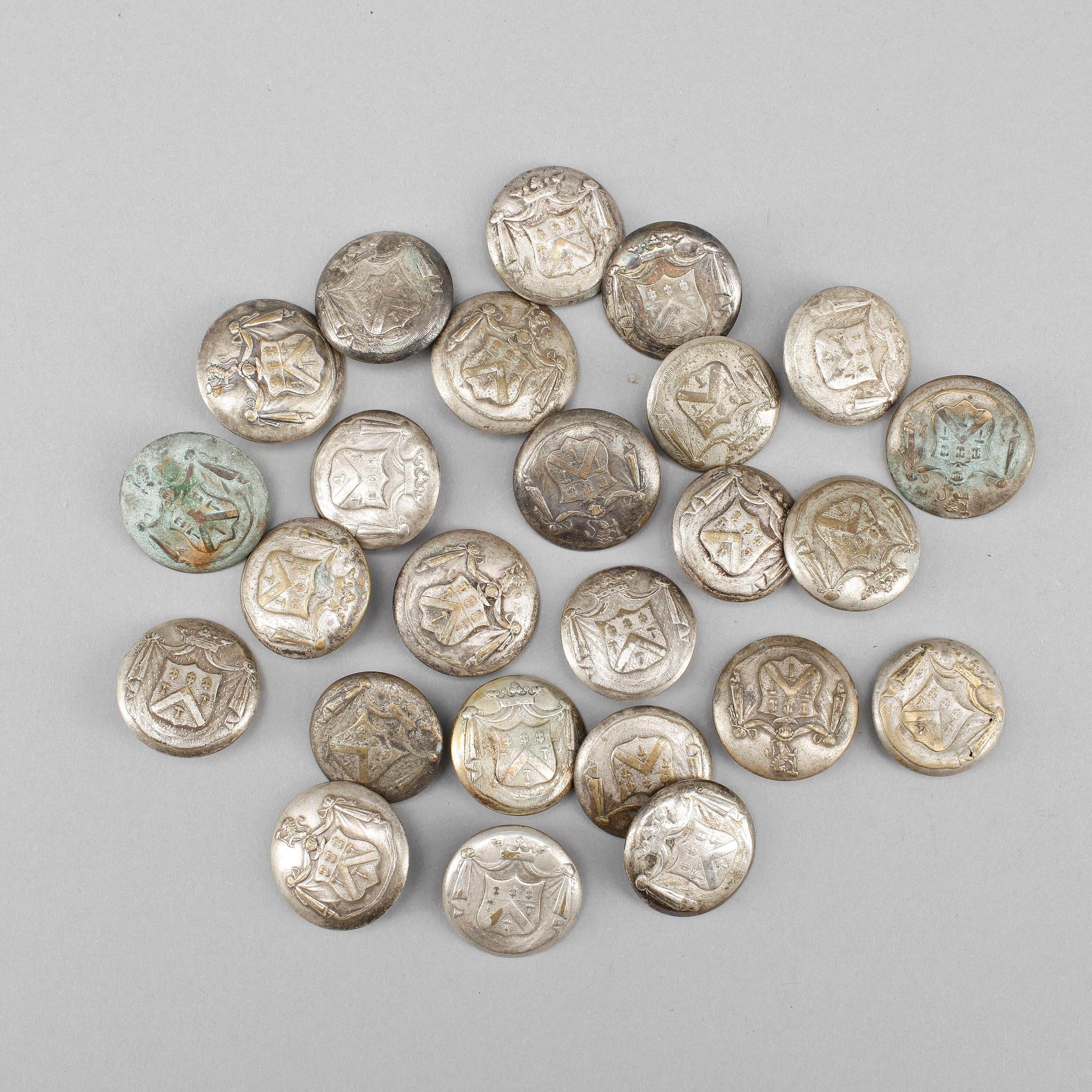 LIVRÉKNAPPAR, 25 stycken, med adliga ätten Tersmedens vapensköld, 1800-tal.