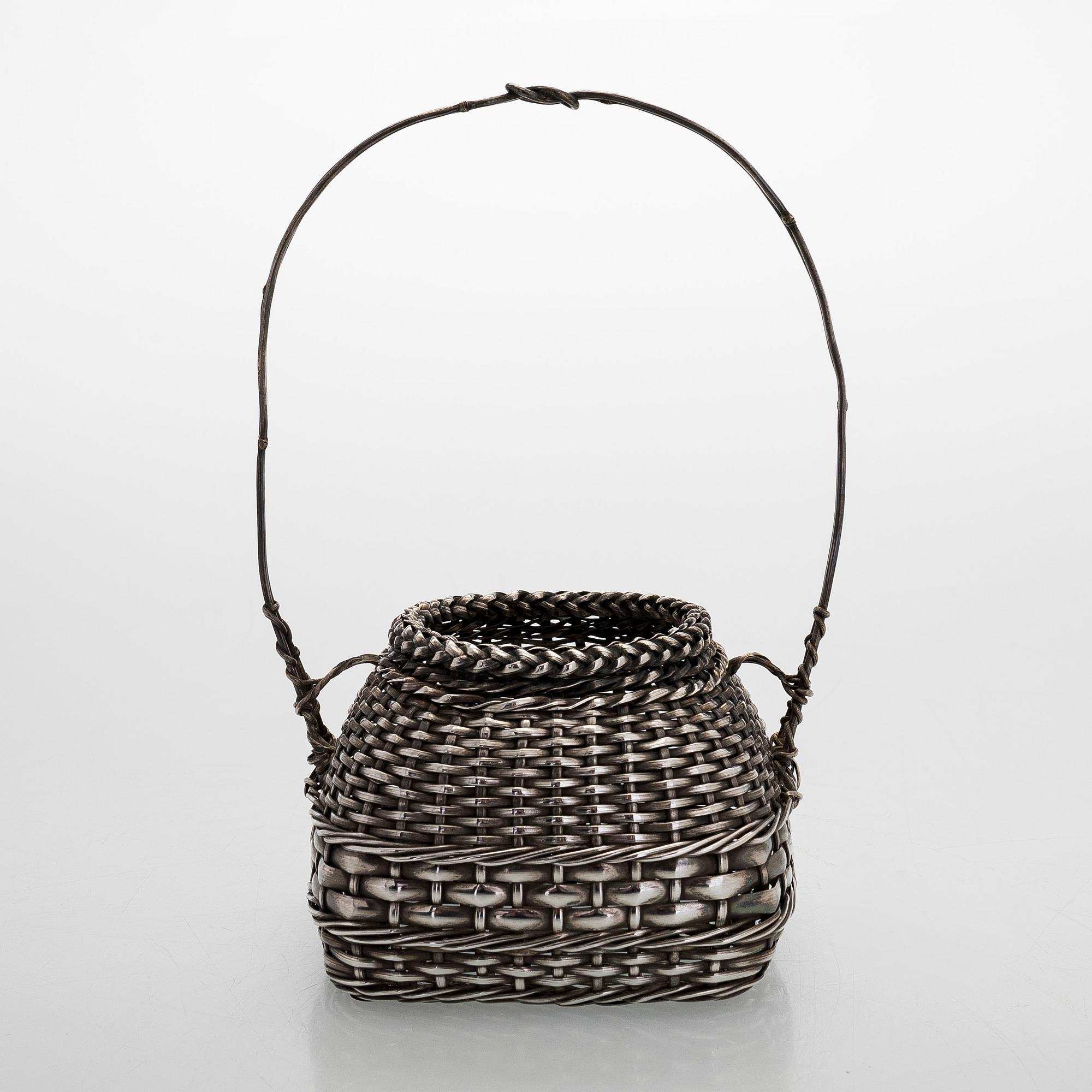 Ikebana-korg, silver med jungin-stämpel, Meiji (1868-1912), Japan.