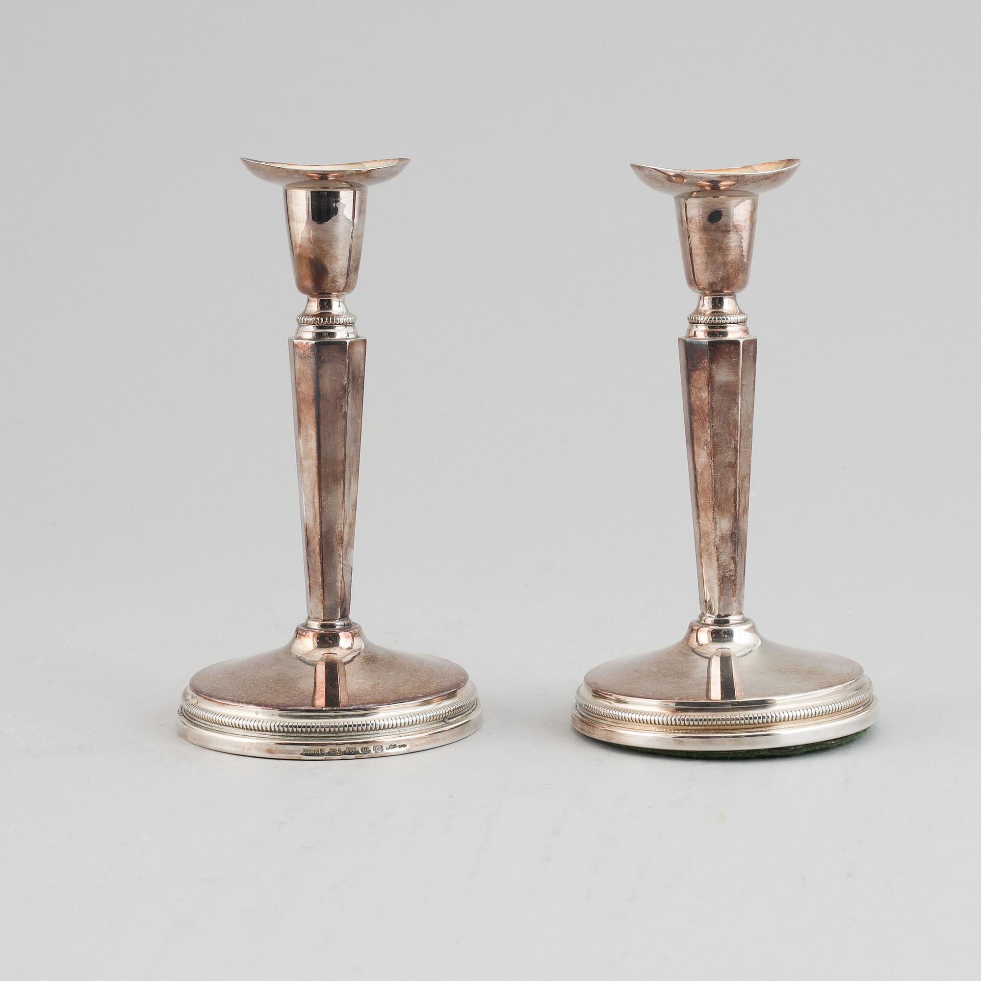 Eric Löfman, ljusstakar, ett par, silver, Mema, Lidköping 1999.
