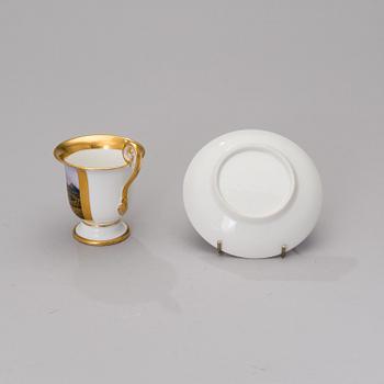 PARADKOPP MED FAT, porslin, empire, Ryssland 1820-30-tal.