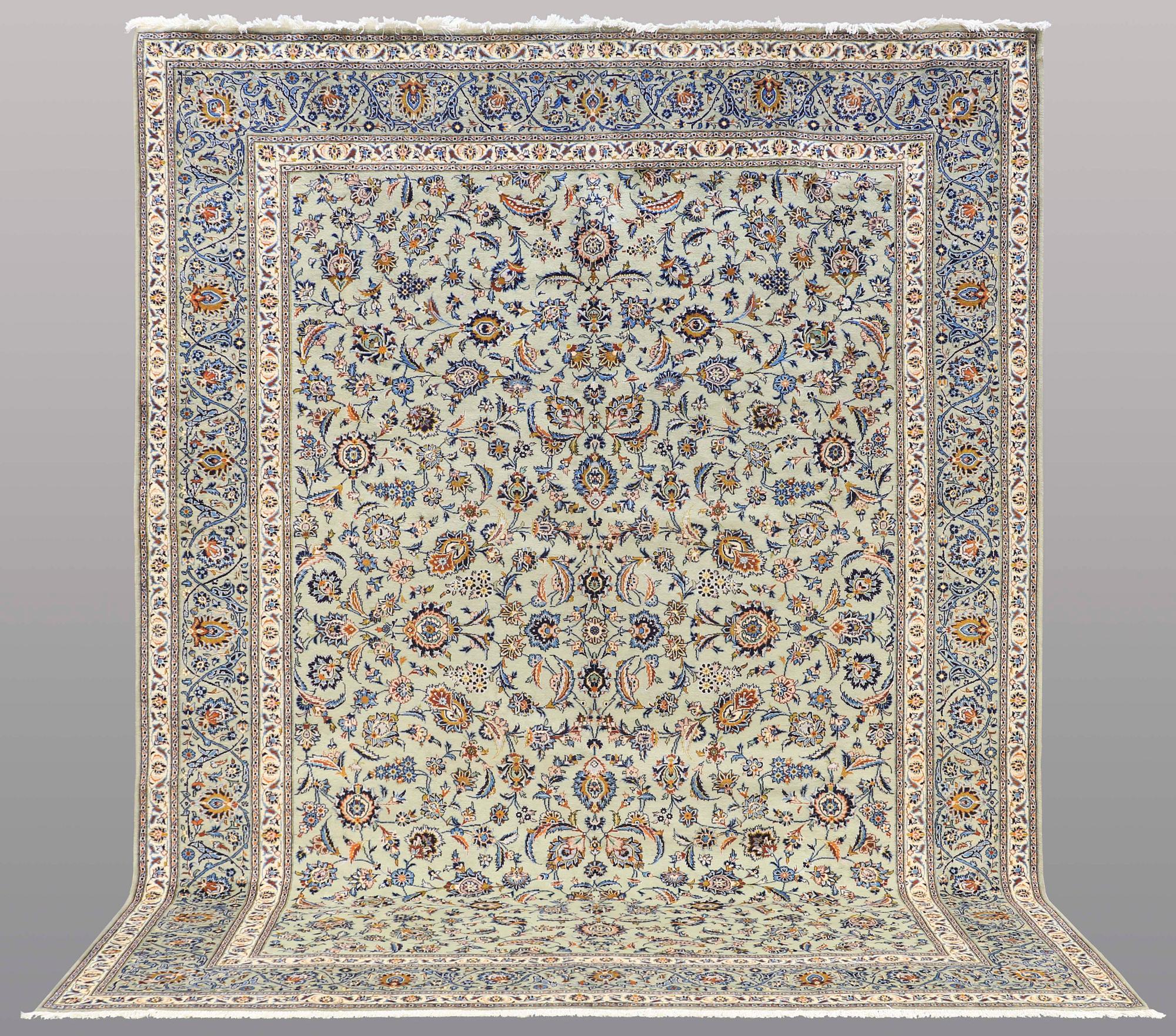 A carpet, Kashan, ca 414 x 310 cm.
