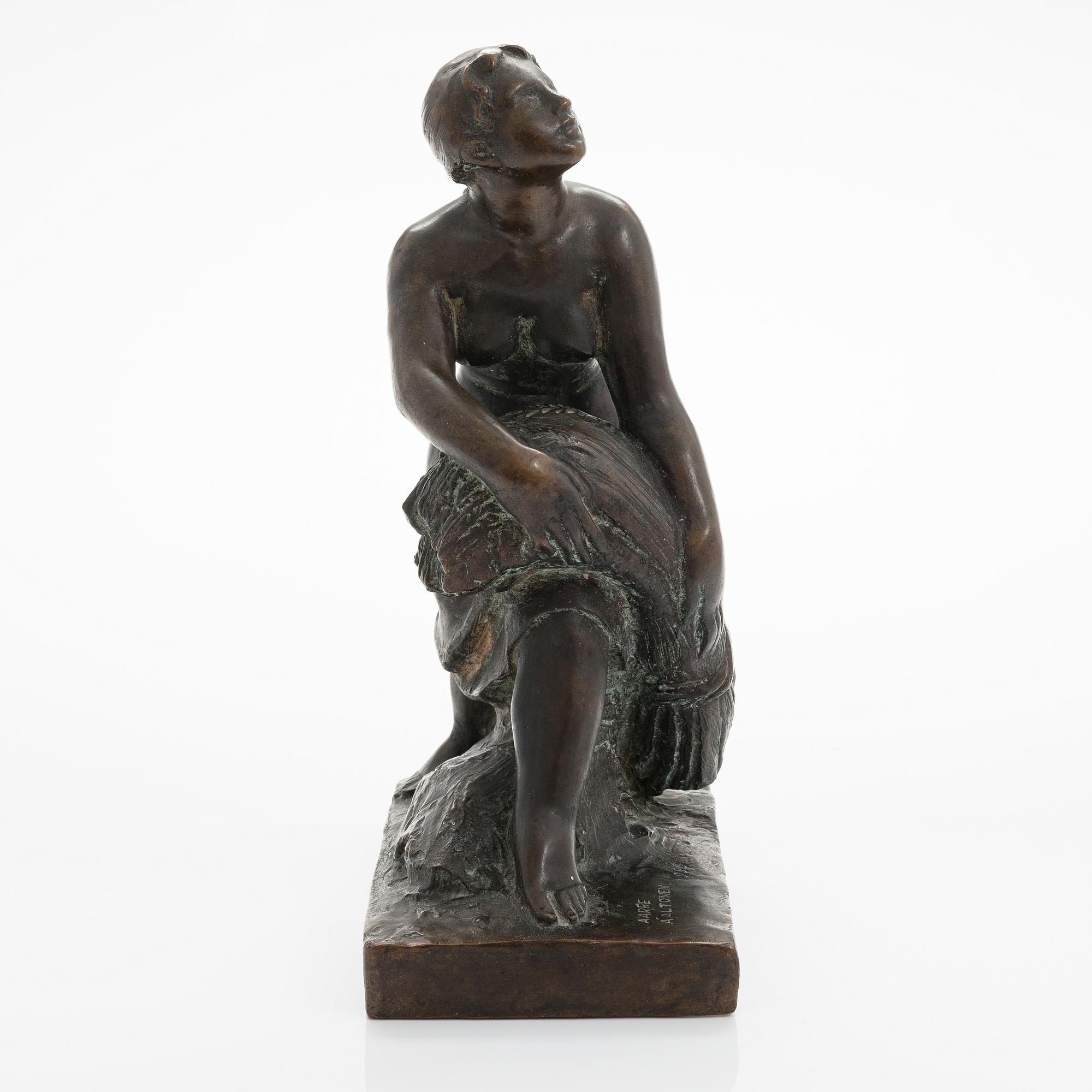 Aarre Aaltonen, Female figure.