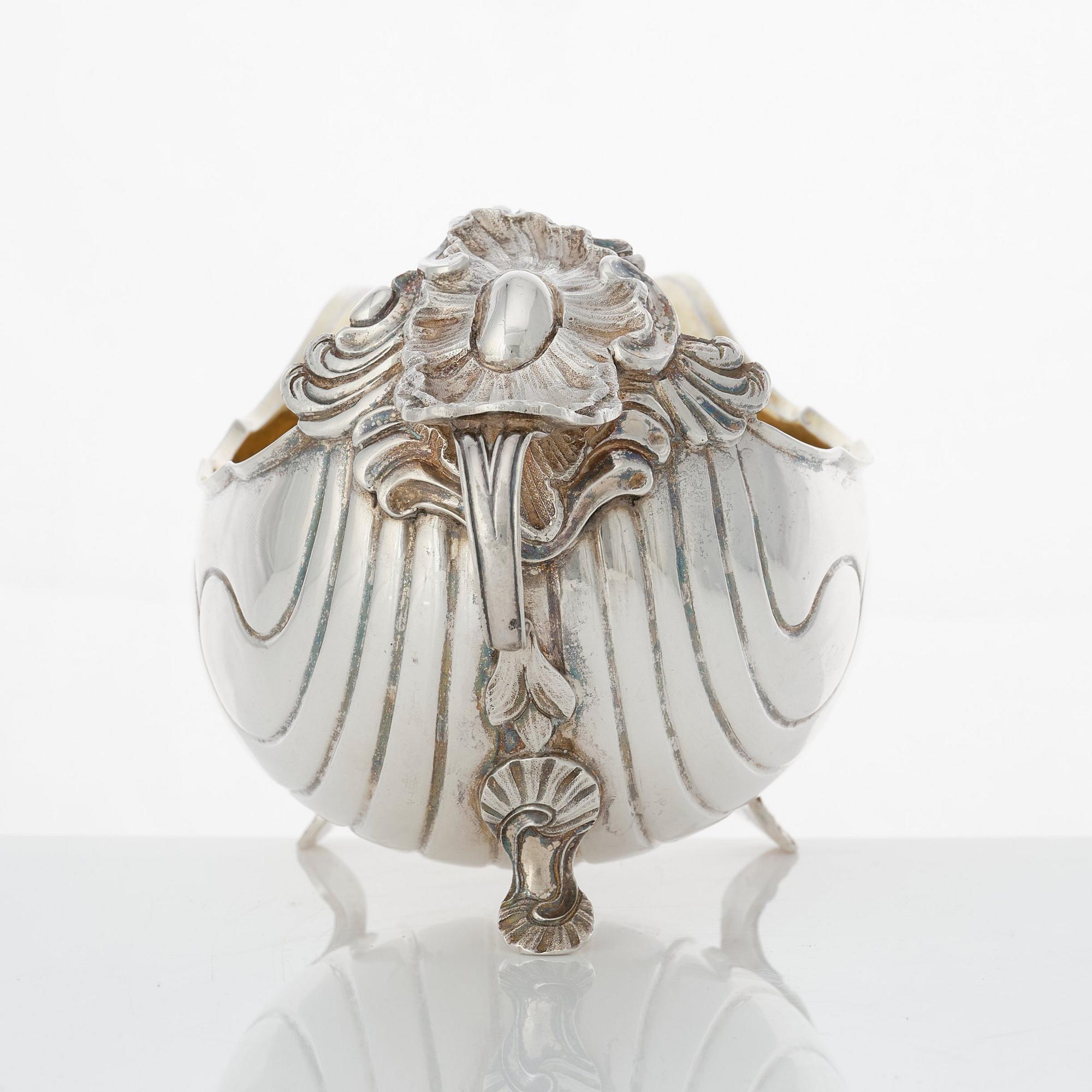 Isak Sauer, gräddsnäcka, silver, Stockholm 1765. Rokoko.