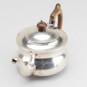 A SILVER TEAPOT BIRMINGHAM 1924-5.