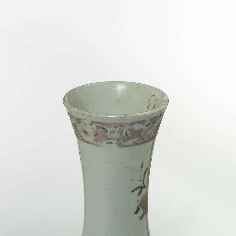Vas, porslin, Kina, 1800-/1900-tal.