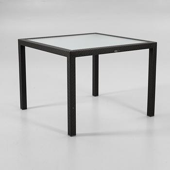 Trädgårdsbord, Dedon, 2000-tal.