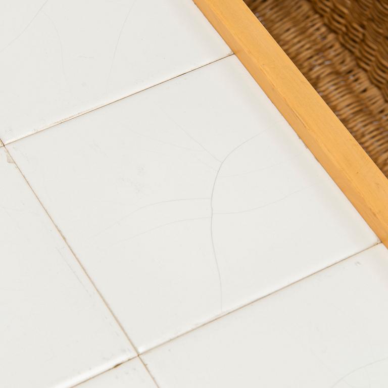 Alvar Aalto, tarjoiluvaunu, malli 900, Artek 1900-luvun lopulta.