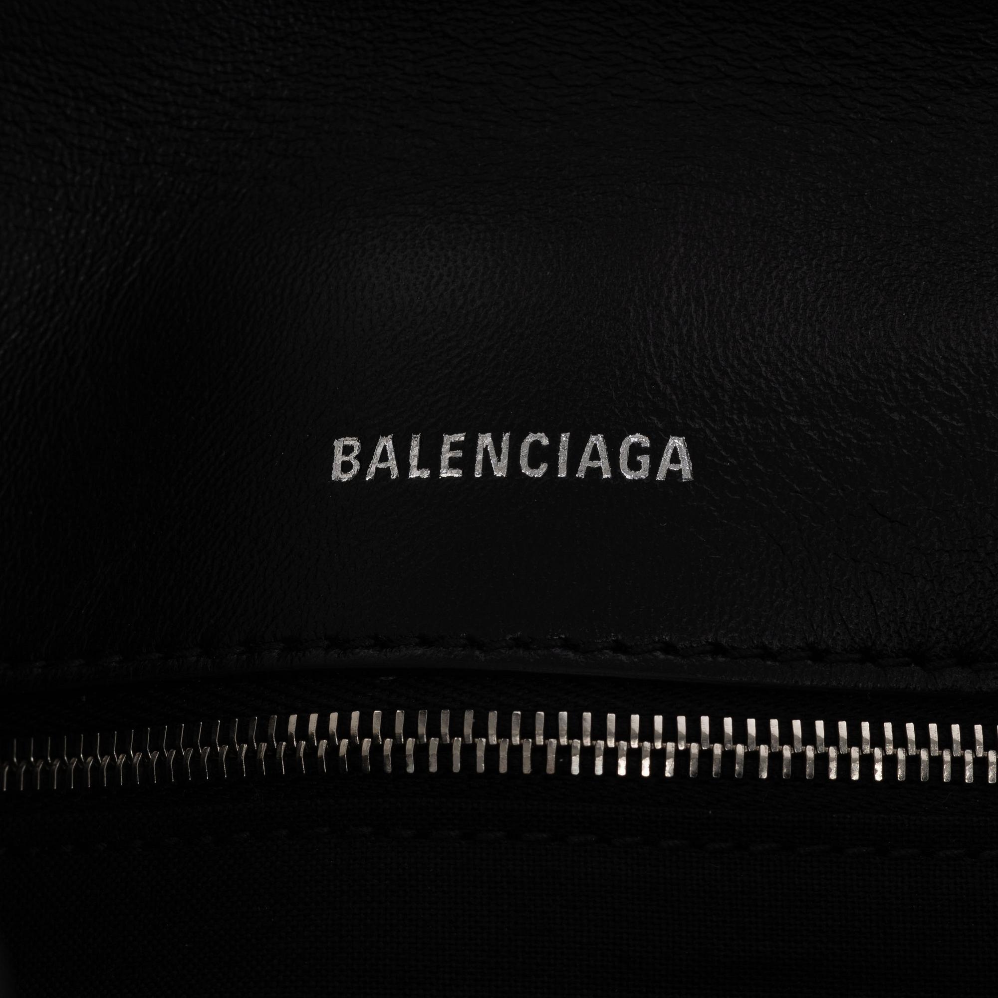 Balenciaga, clutch, "Touch Puffy".