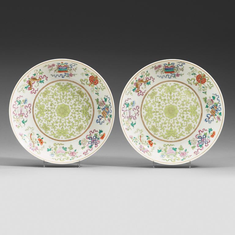 FAT, ett par, porslin. Troligen Republik, med Daoguangs sigillmärke (1912-49).