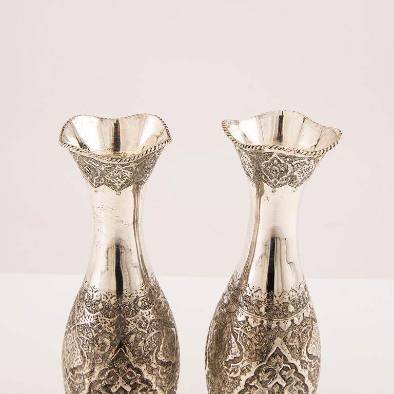 Vaser ett par Biryayi silver 1900-tal.