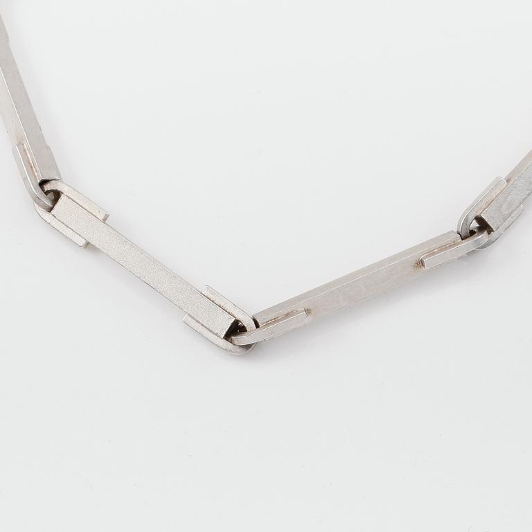 COLLIER, sterlingsilver, Lapponia, Finland 1975. Total vikt ca 47 g.
