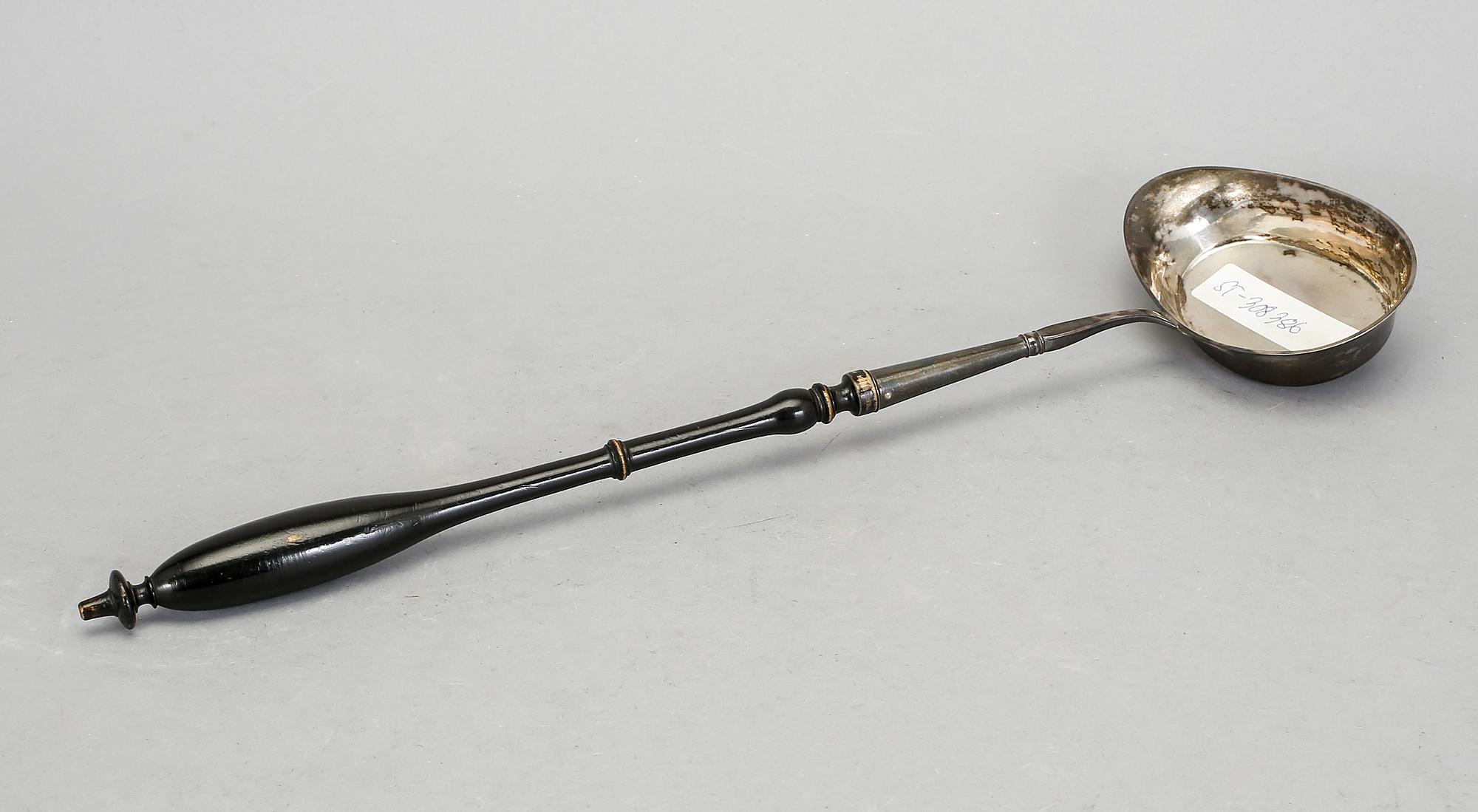 SOPPSLEV samt 5st SKEDAR, silver, bland annat Gustaf Åberg, Jönköping, 1800. Skedarnas vikt ca 274g.