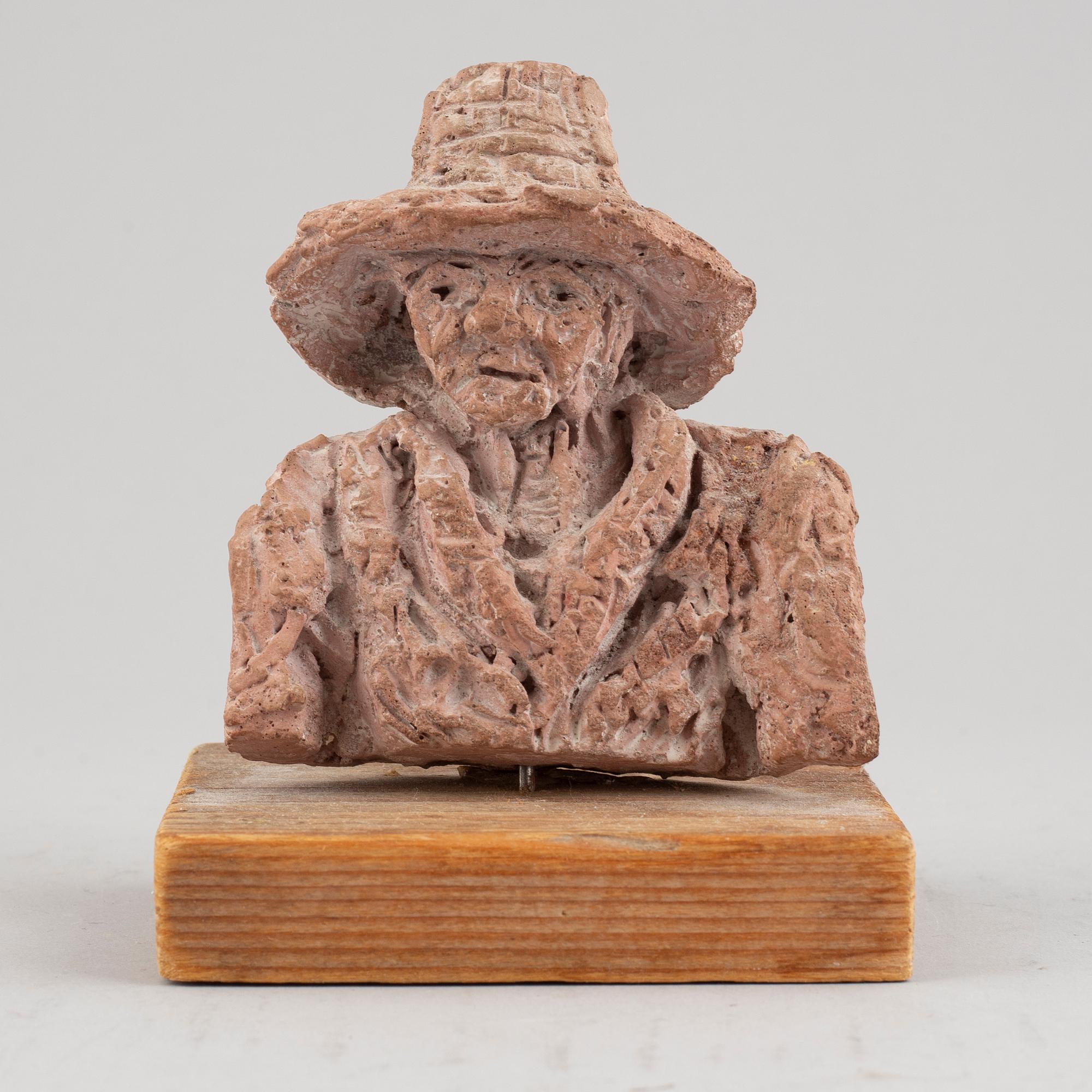 Evert Lindfors, sculpture, earthenware, signed and dateed 1996 under the base.
