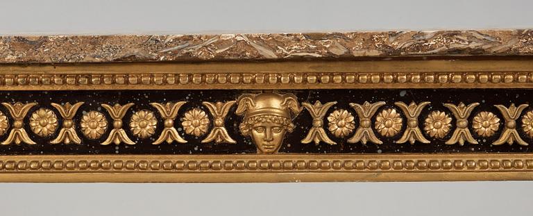 KONSOLBORD. Sengustavianskt stockholmsarbete, 1700-talets slut.