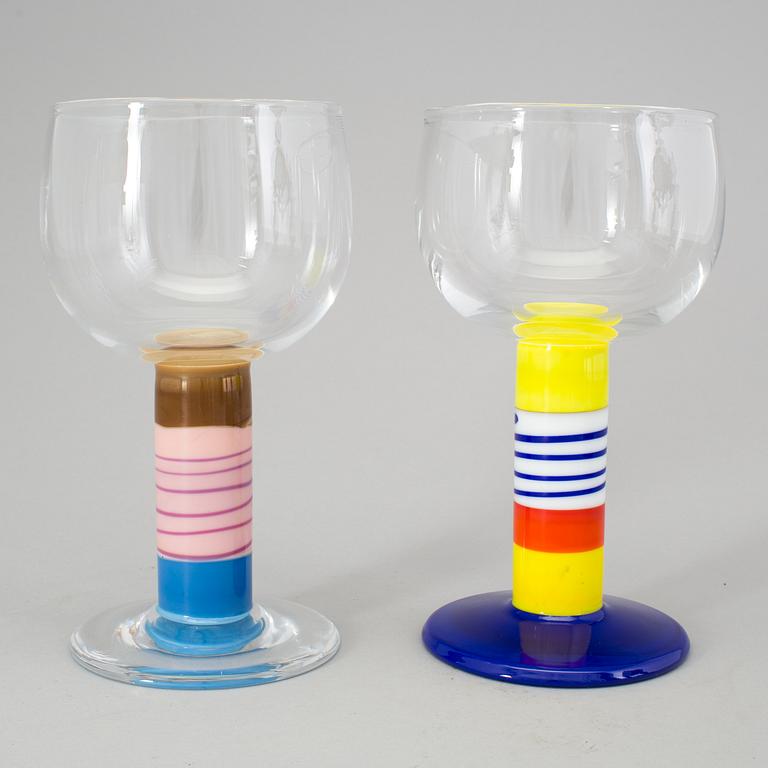 GUNNAR CYRÉN, two "Popglas" Orrefors 1967.