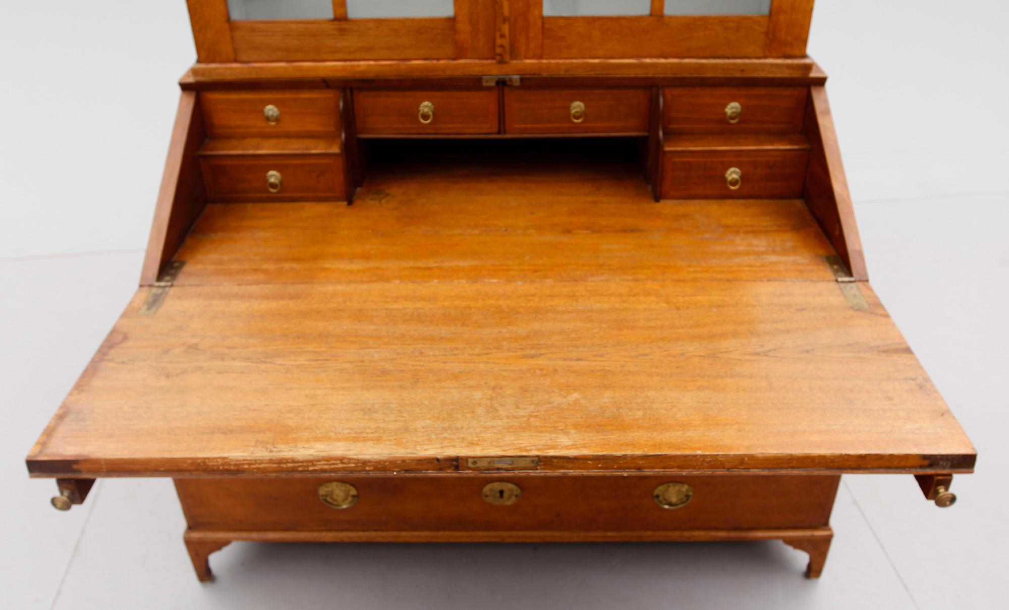 SNEDKLAFFSKÅP, 1800-talets första hälft.