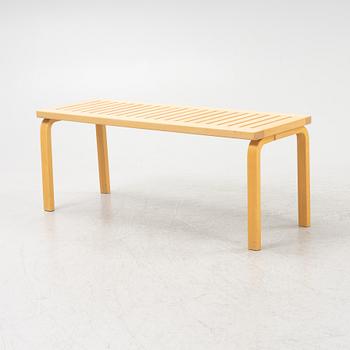 Alvar Aalto, bänk, modell 153, Artek. Finland.
