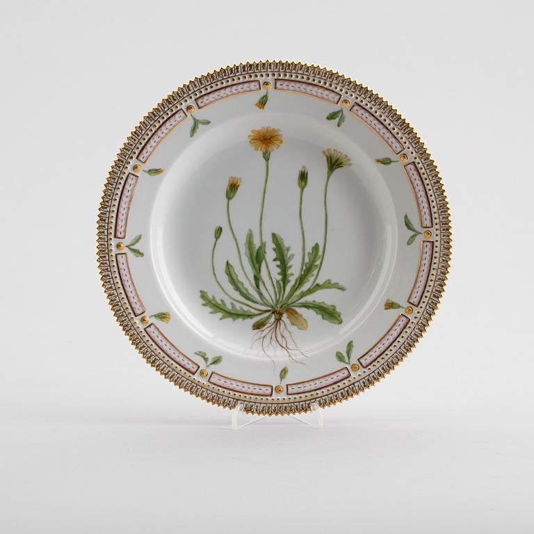 FAT, porslin, "Flora Danica", Royal Copenhagen.